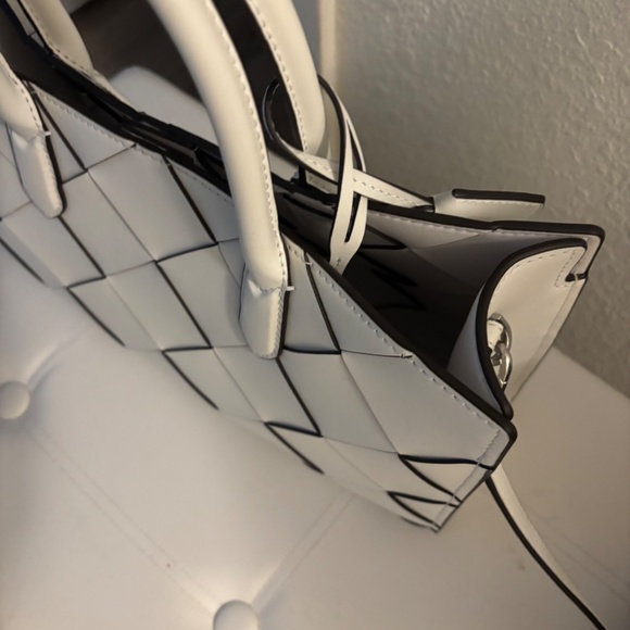 Michael Kors, large white leather handbag new with tags - Picture 10 of 11